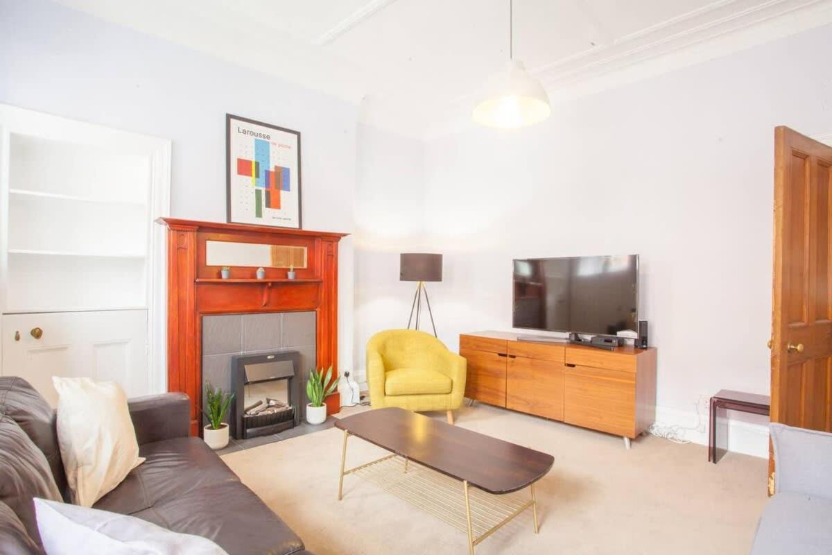 Modern, Light-Filled And Sleek West End Apartment Glasgow Eksteriør billede